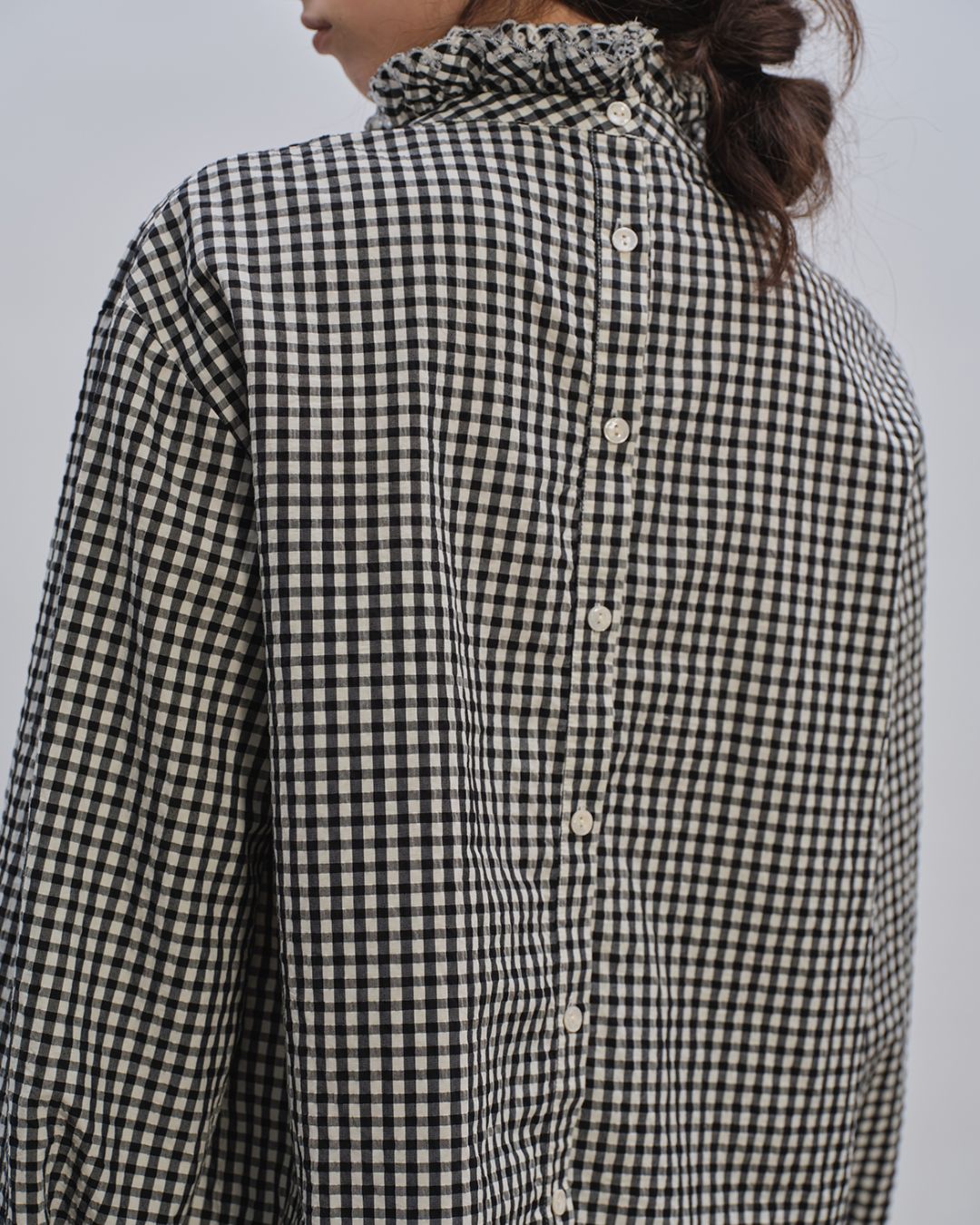 Back Button Ruffle Shirt　LT009