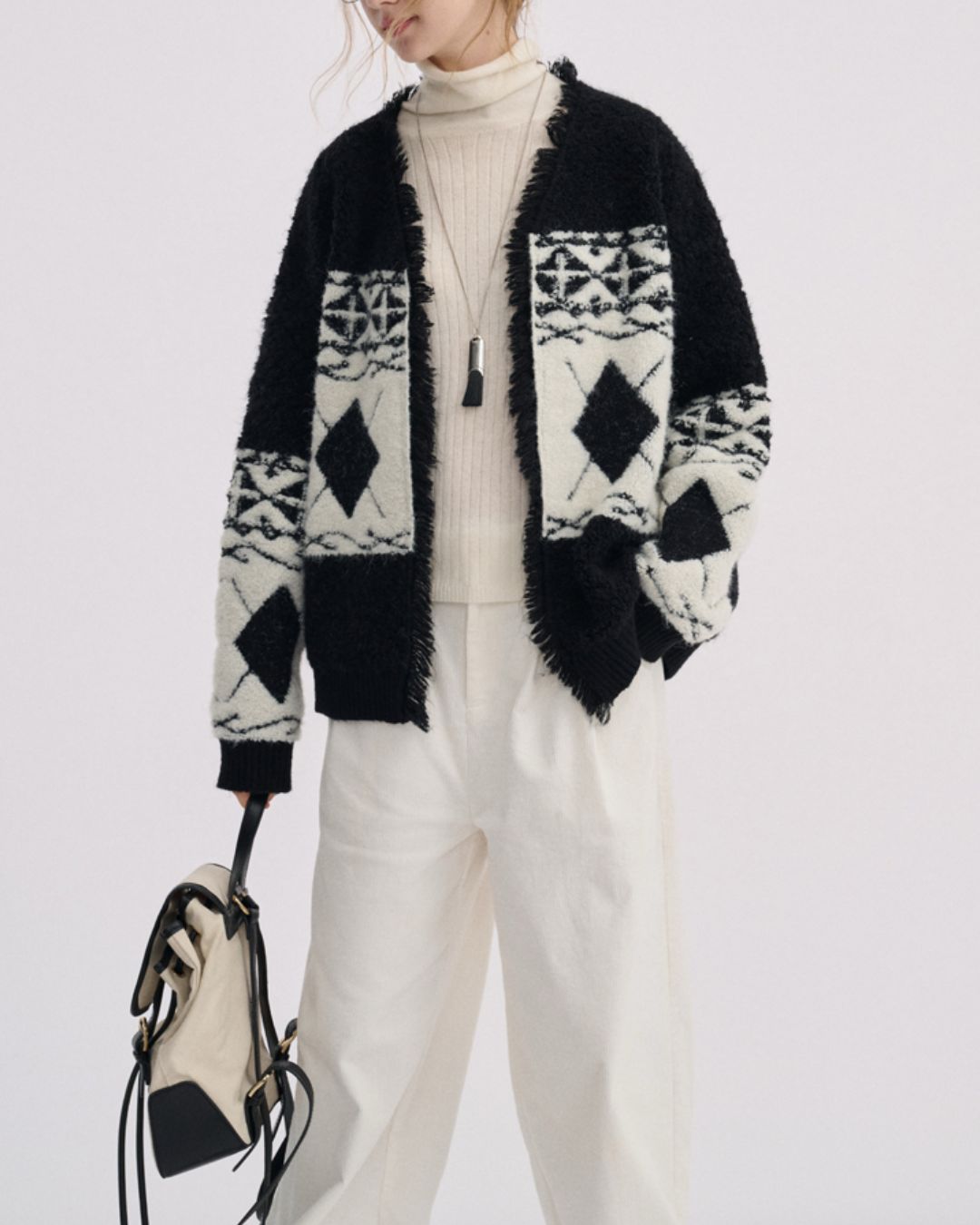 V-neck Geometric Raw Edge Knit Cardigan　KN076