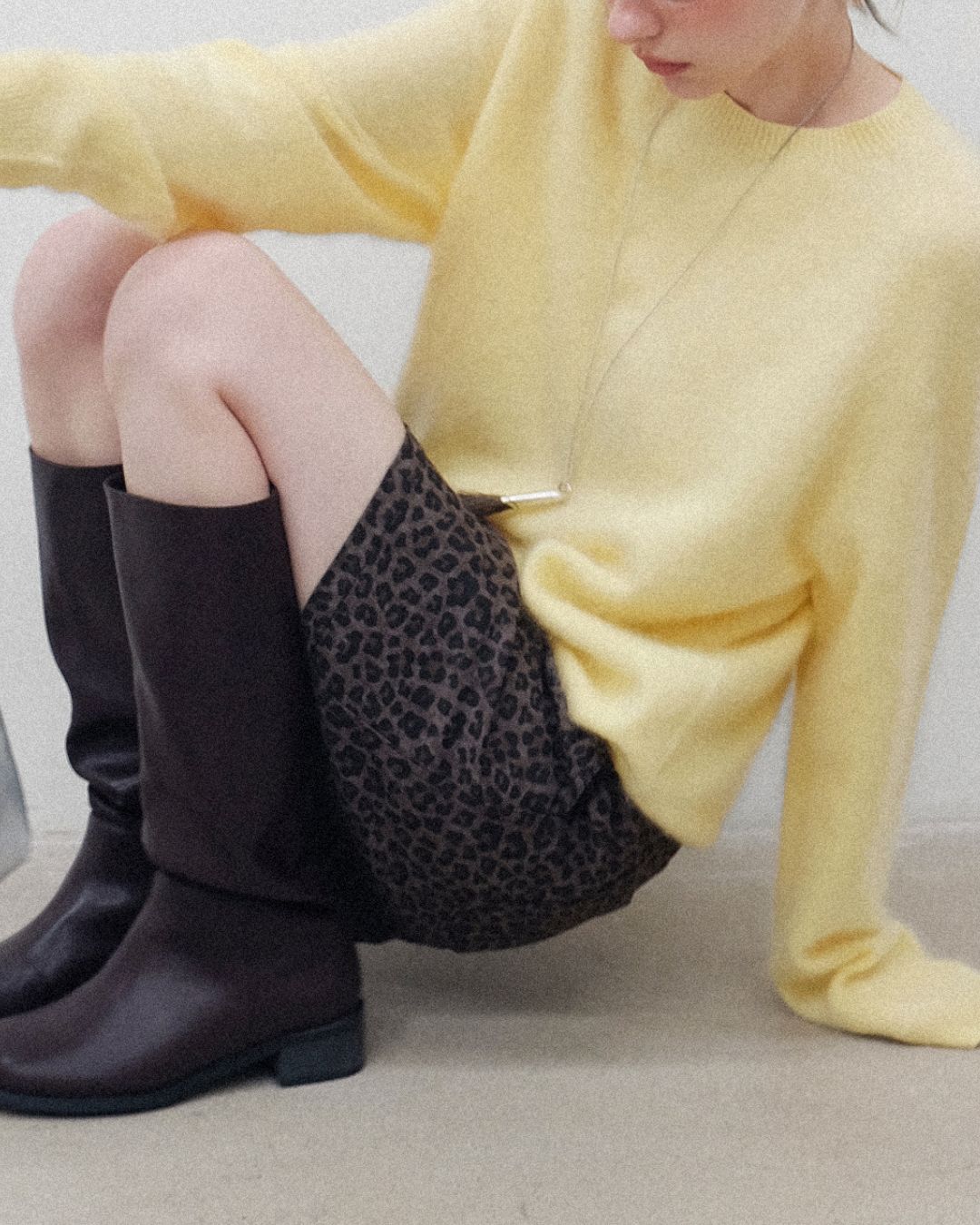 Round Neck Relaxed Knit　KN024