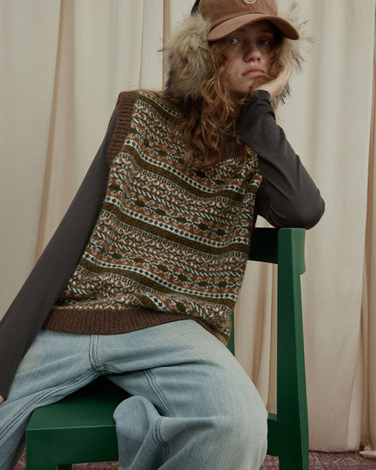 Jacquard Border Knit Vest　KN050