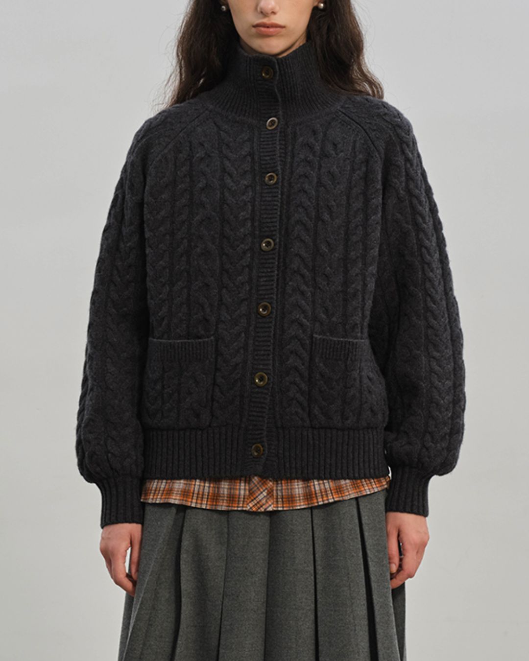 High-neck Cable Knit Cardigan　KN031