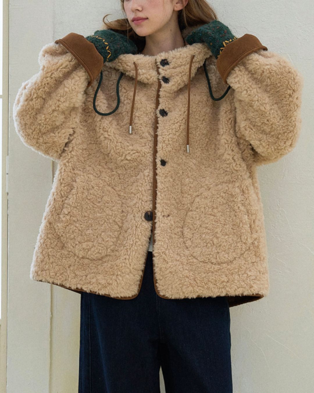 Fluffy Reversible Hooded Jacket　JK067