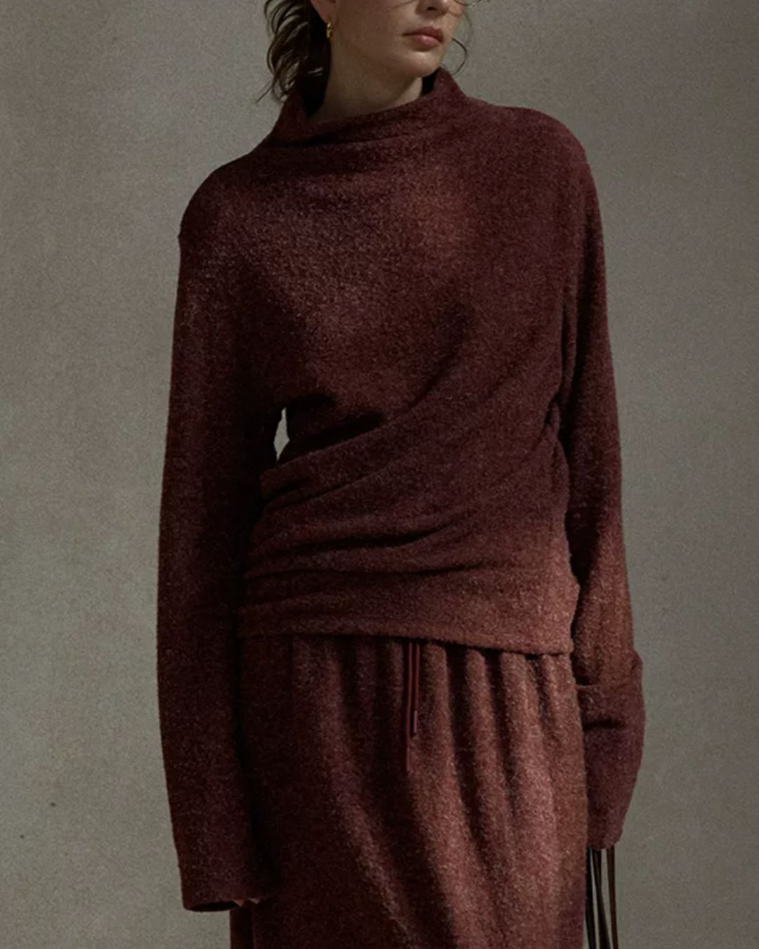 Asymmetrical Hem High Neck Knit　KN107