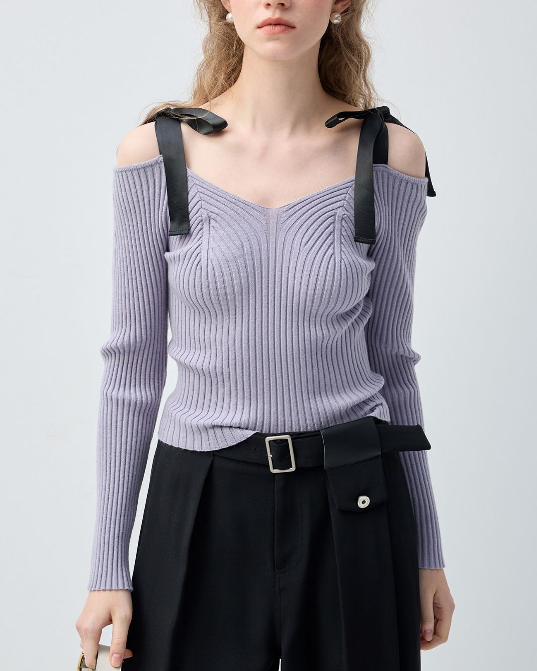 V-neck Off-the-shoulder Shoulder Strap Ribbon Knit　KN103