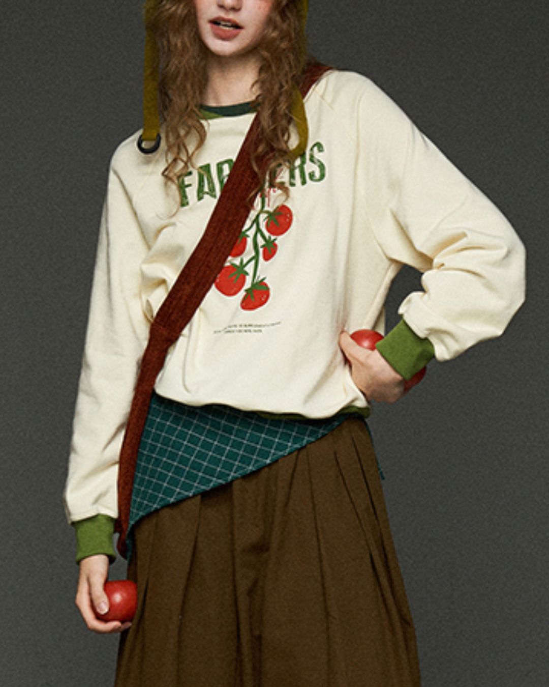 Tomato Print Round Neck Sweat　SW006