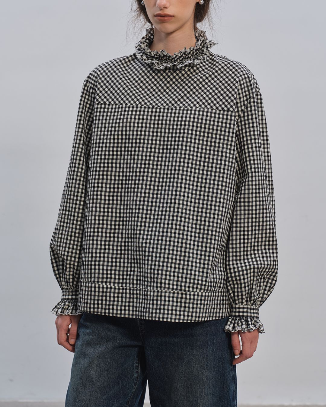 Back Button Ruffle Shirt　LT009