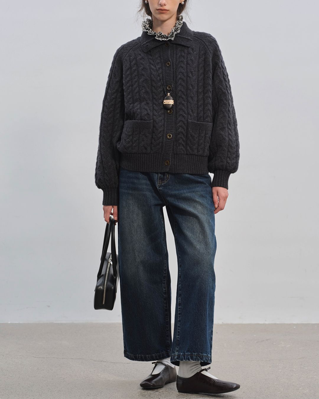 High-neck Cable Knit Cardigan　KN031