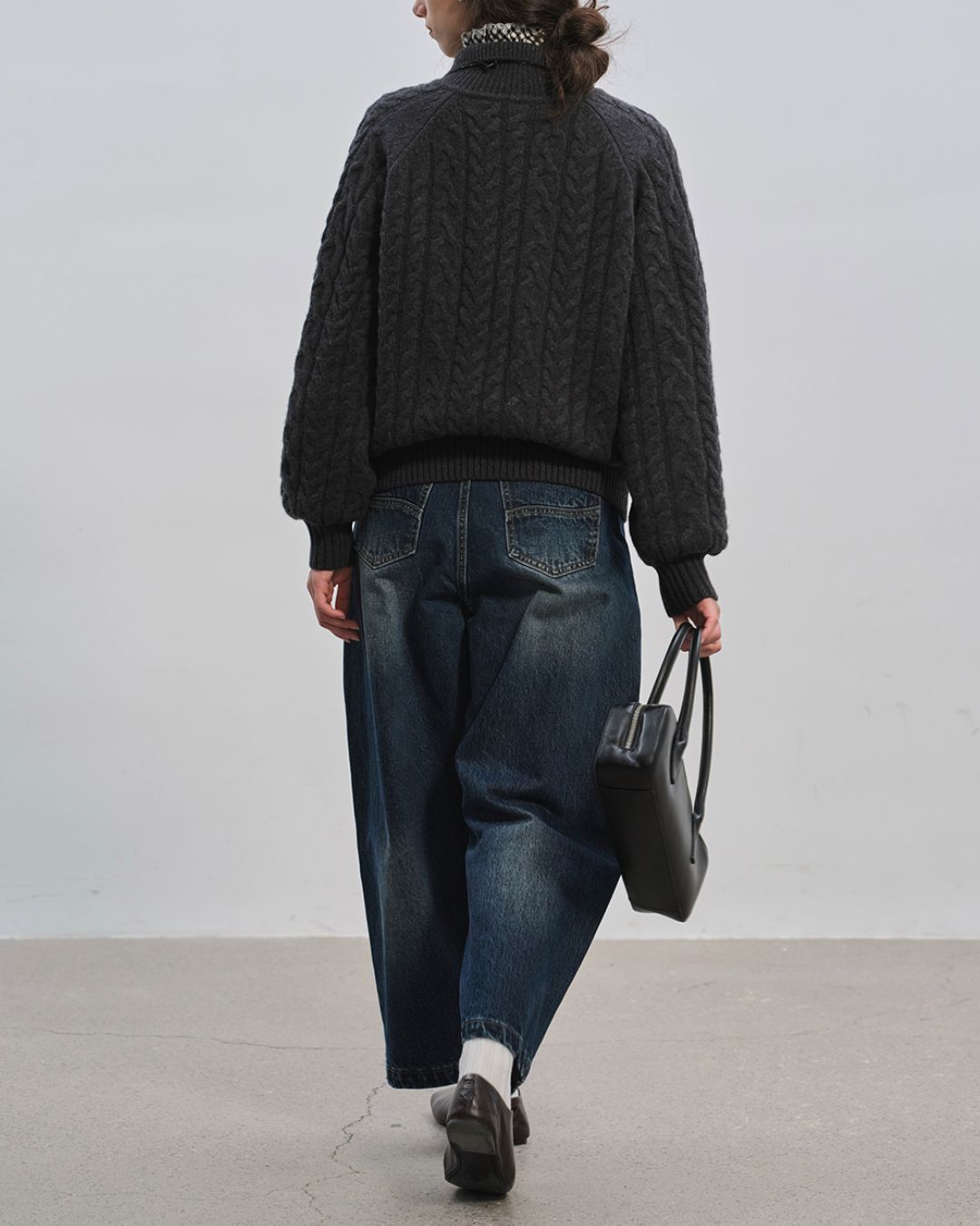 High-neck Cable Knit Cardigan　KN031