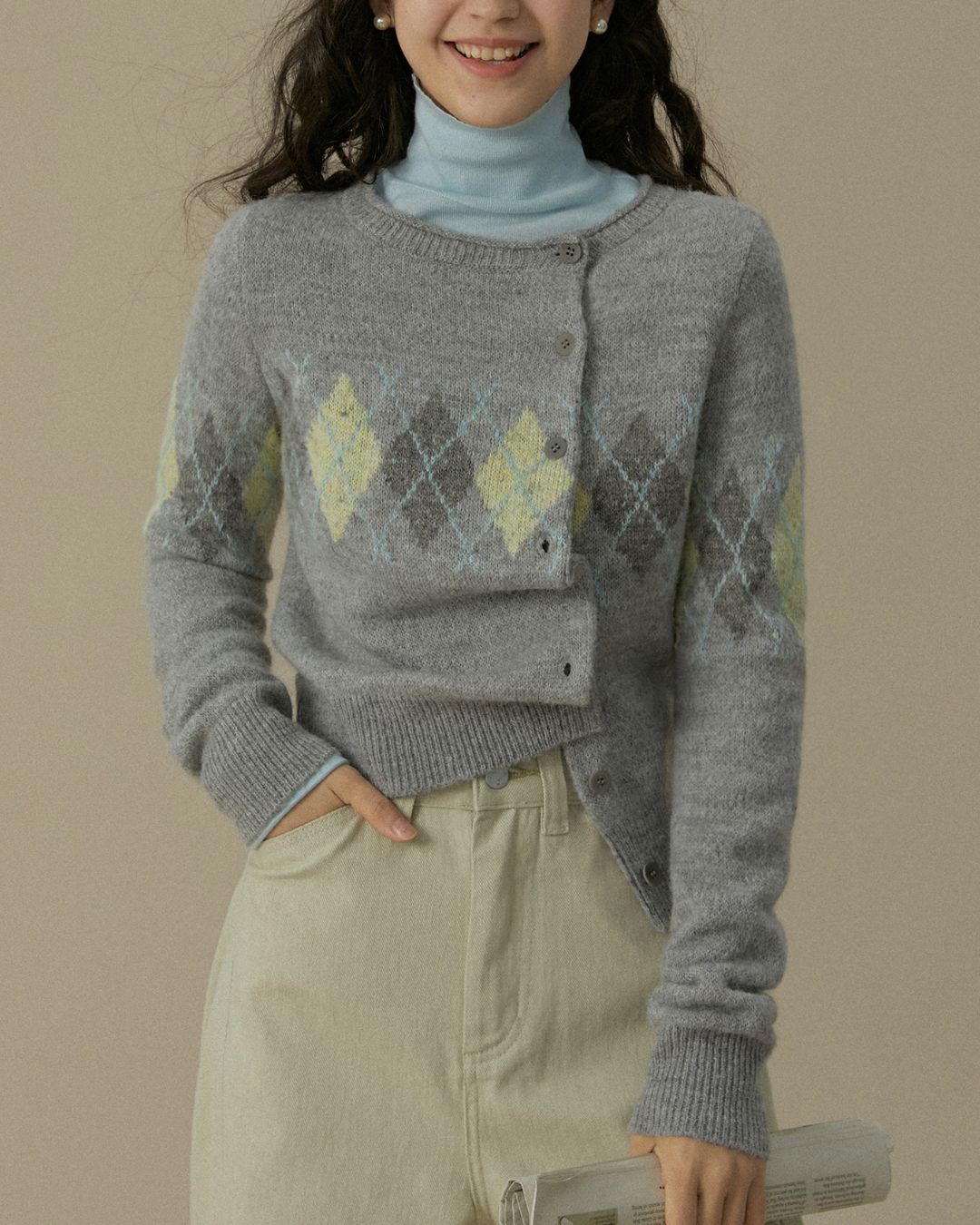 Asymmetrical Argyle Knit Cardigan　KN082