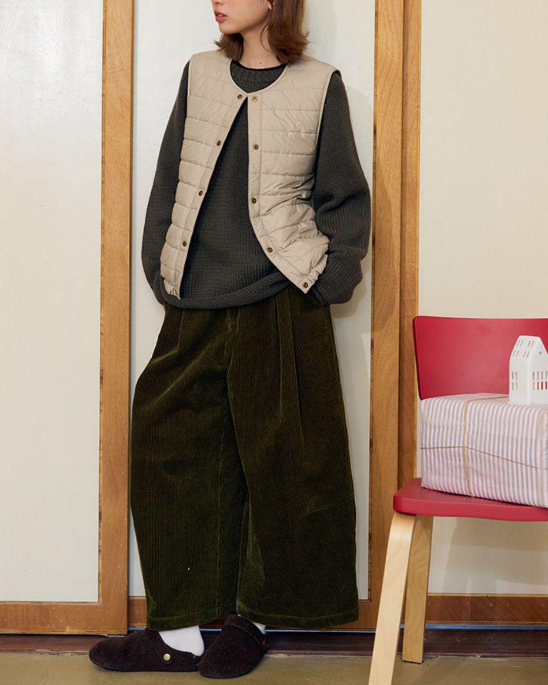 Corduroy Tuck Cropped Wide Pants　PT036