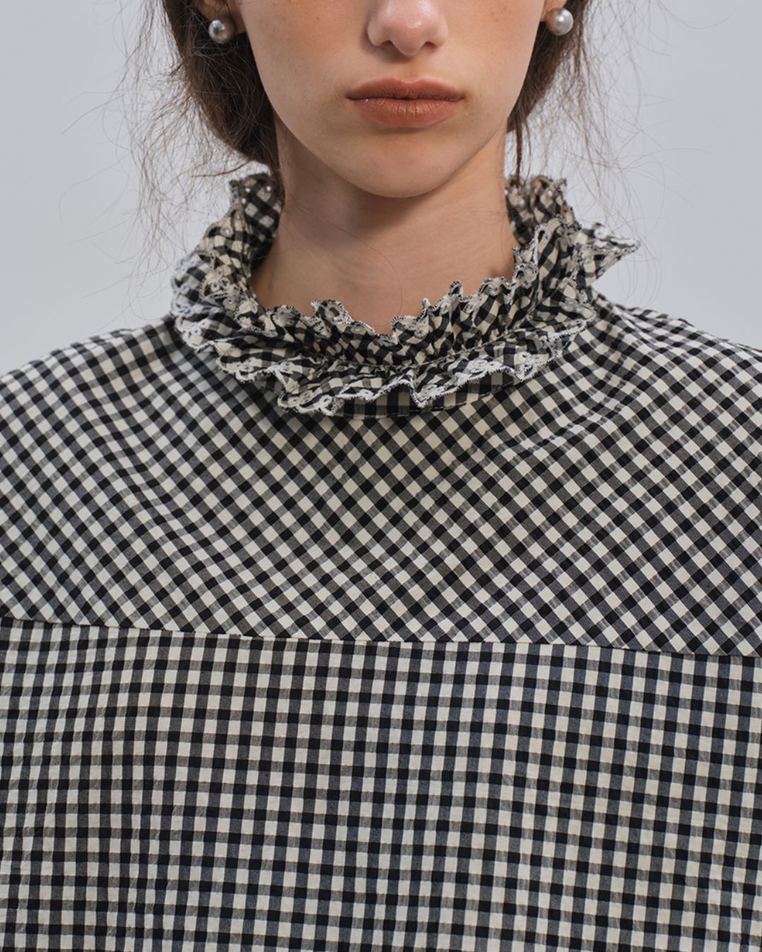 Back Button Ruffle Shirt　LT009