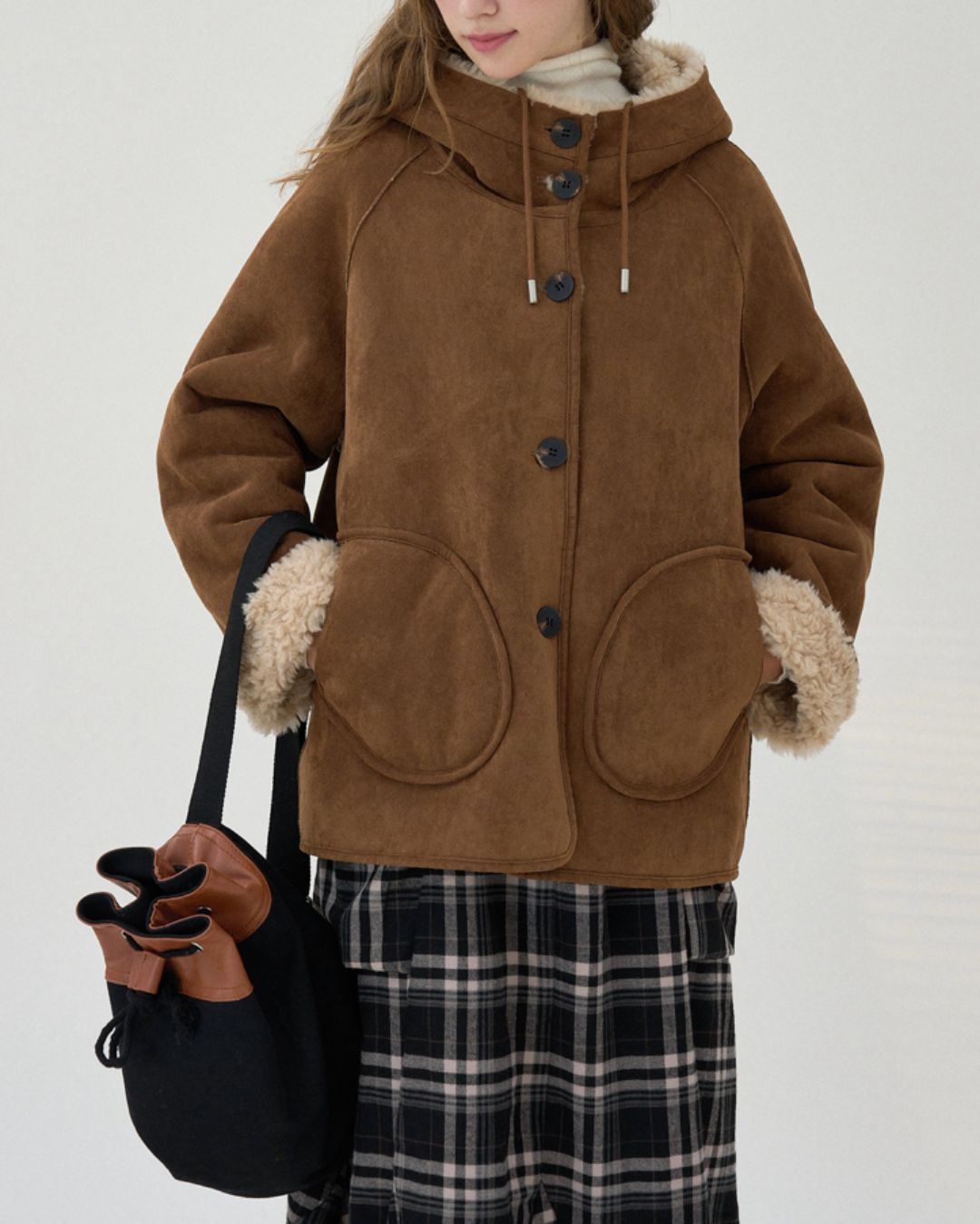 Fluffy Reversible Hooded Jacket　JK067