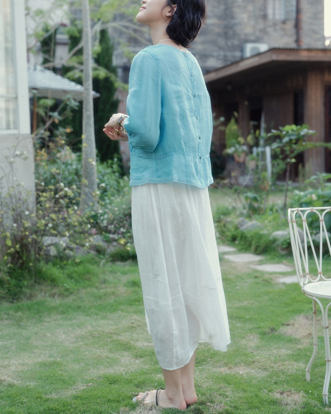 Back Button Lace Round Neck Shirt　LS045