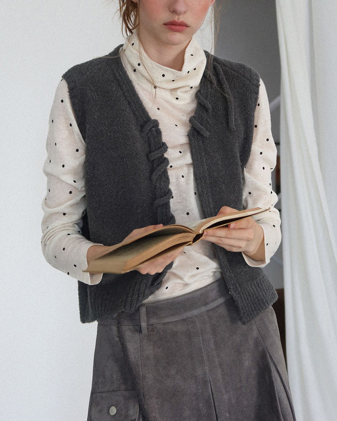 Airy High-neck Polka Dot Knit　KN037