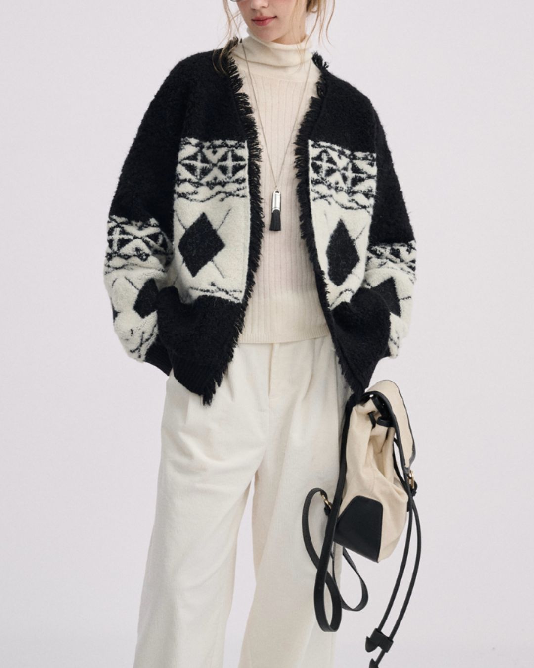 V-neck Geometric Raw Edge Knit Cardigan　KN076