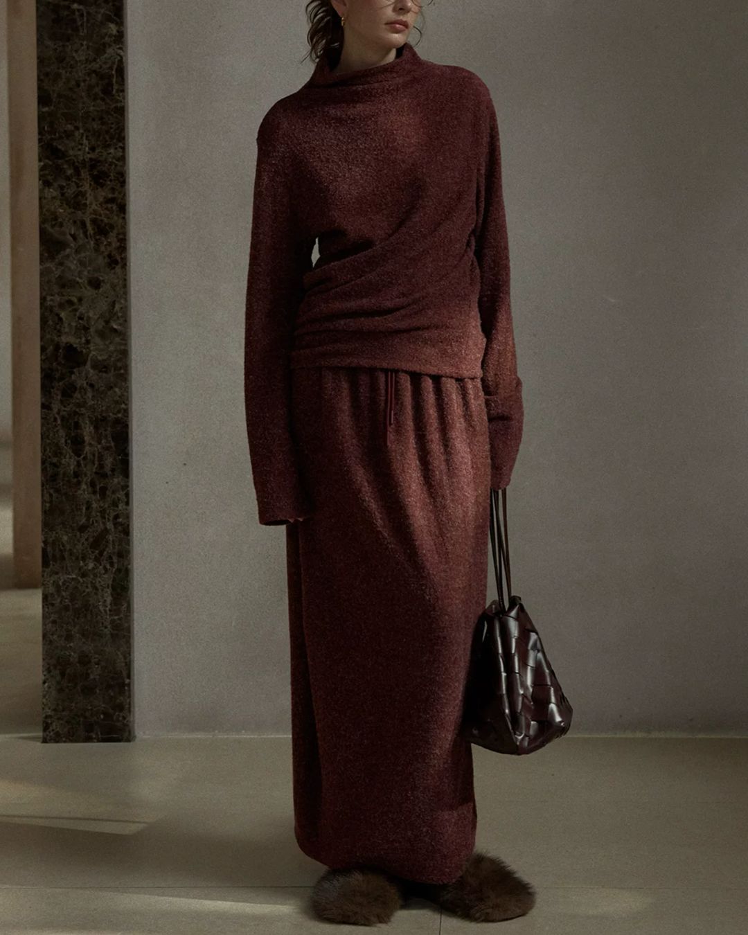 Asymmetrical Hem High Neck Knit　KN107