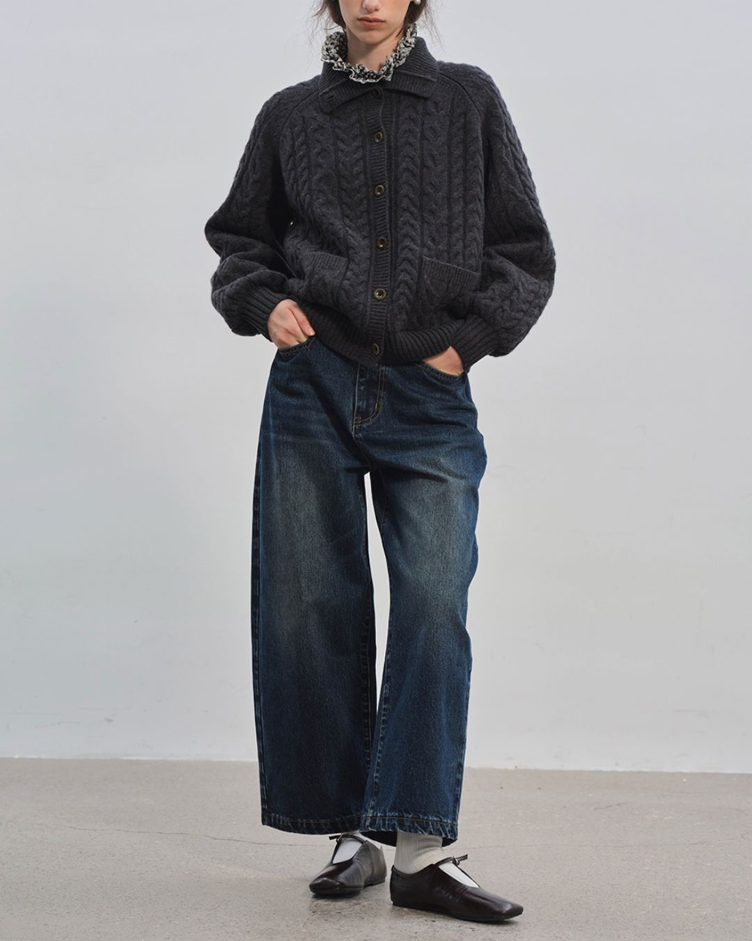 High-neck Cable Knit Cardigan　KN031