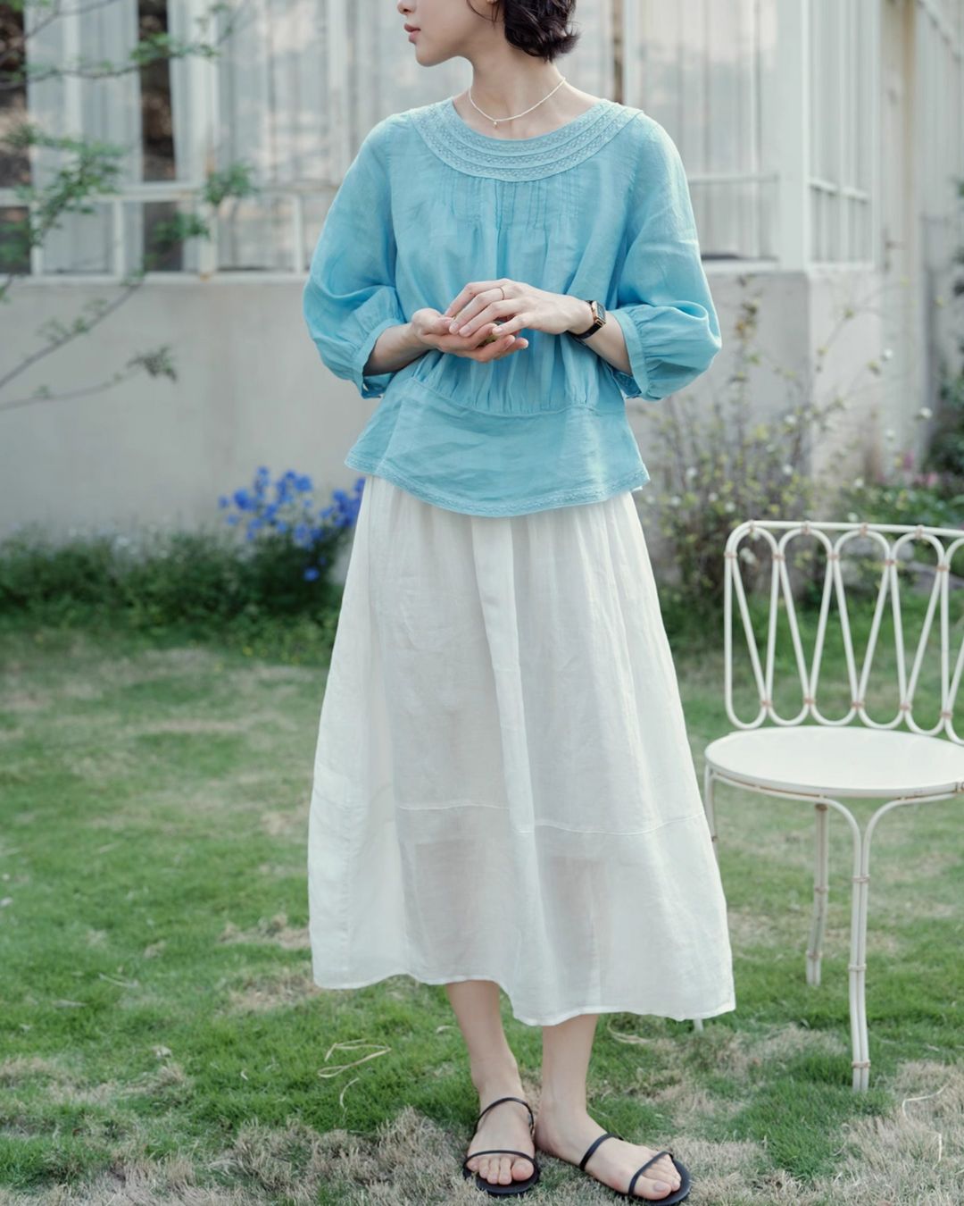 Back Button Lace Round Neck Shirt　LS045