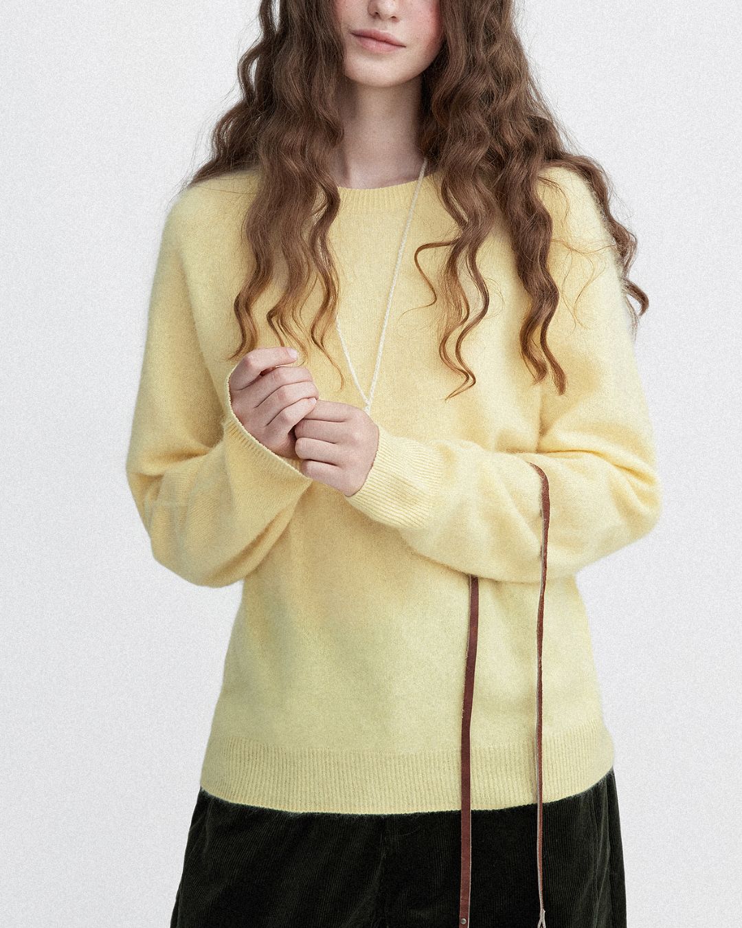 Round Neck Relaxed Knit　KN024