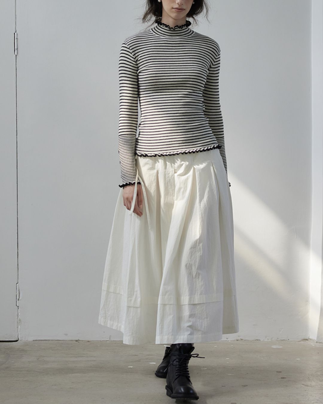 Frill High Neck Knit　KN017