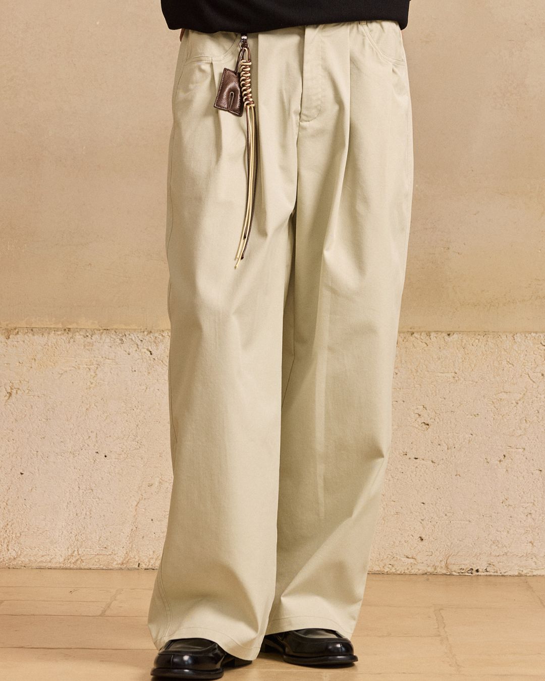 Rope ＆ Leather Tag Tuck Wide Pants　PT033