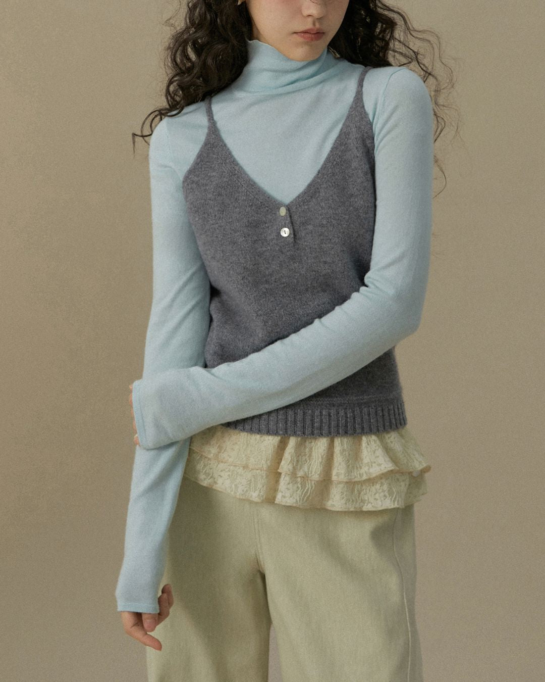 Slim Fit Turtleneck Top　LT018