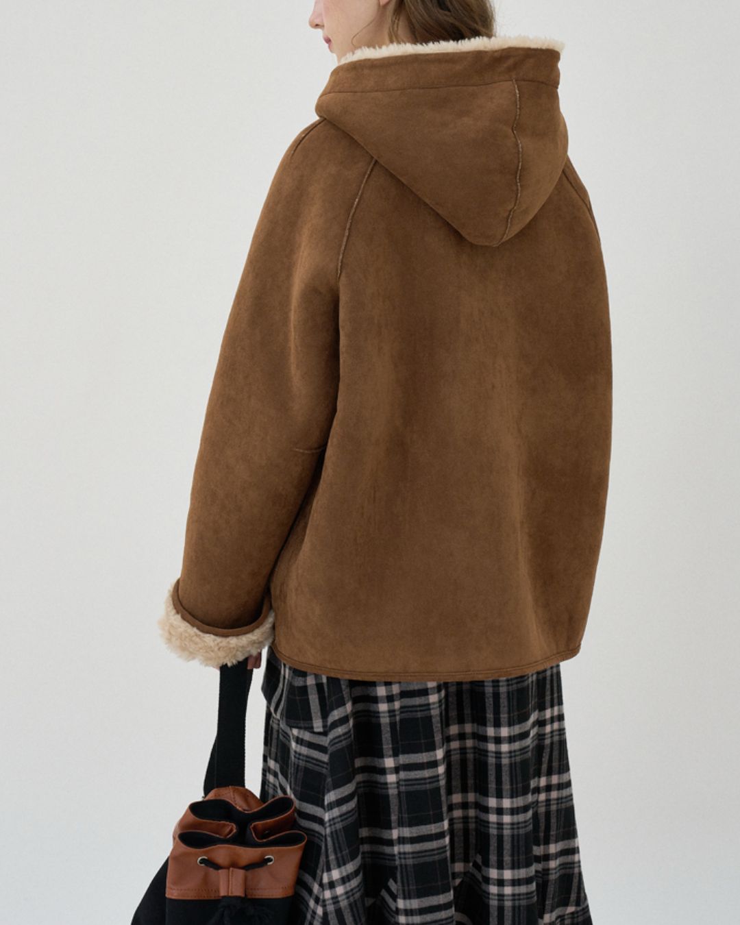 Fluffy Reversible Hooded Jacket　JK067