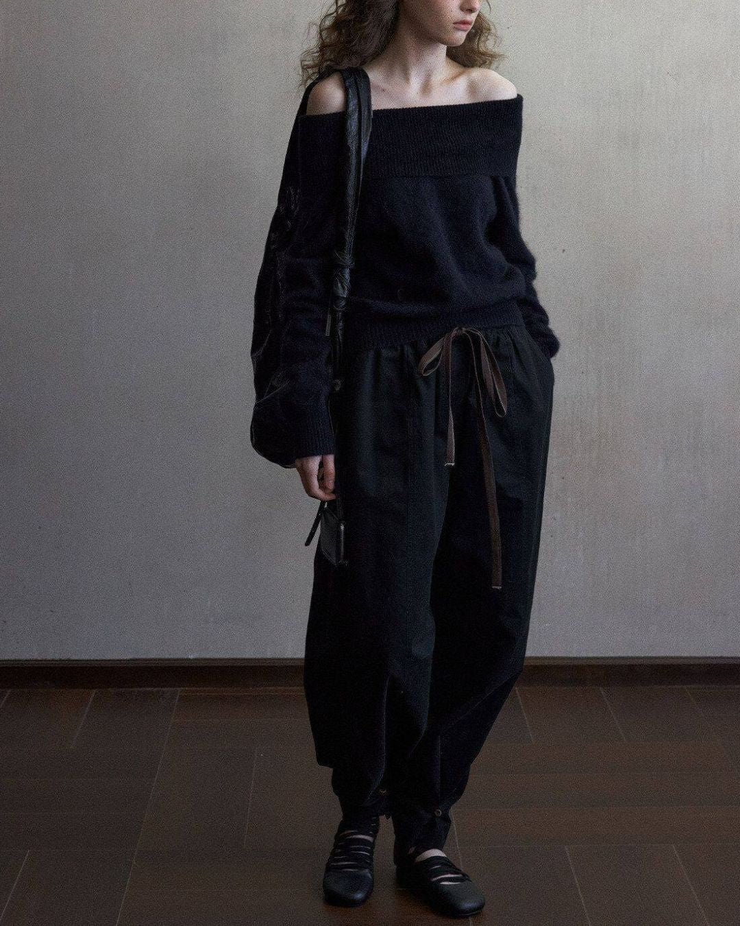 Wool Off-the-shoulder Sweater　KN111