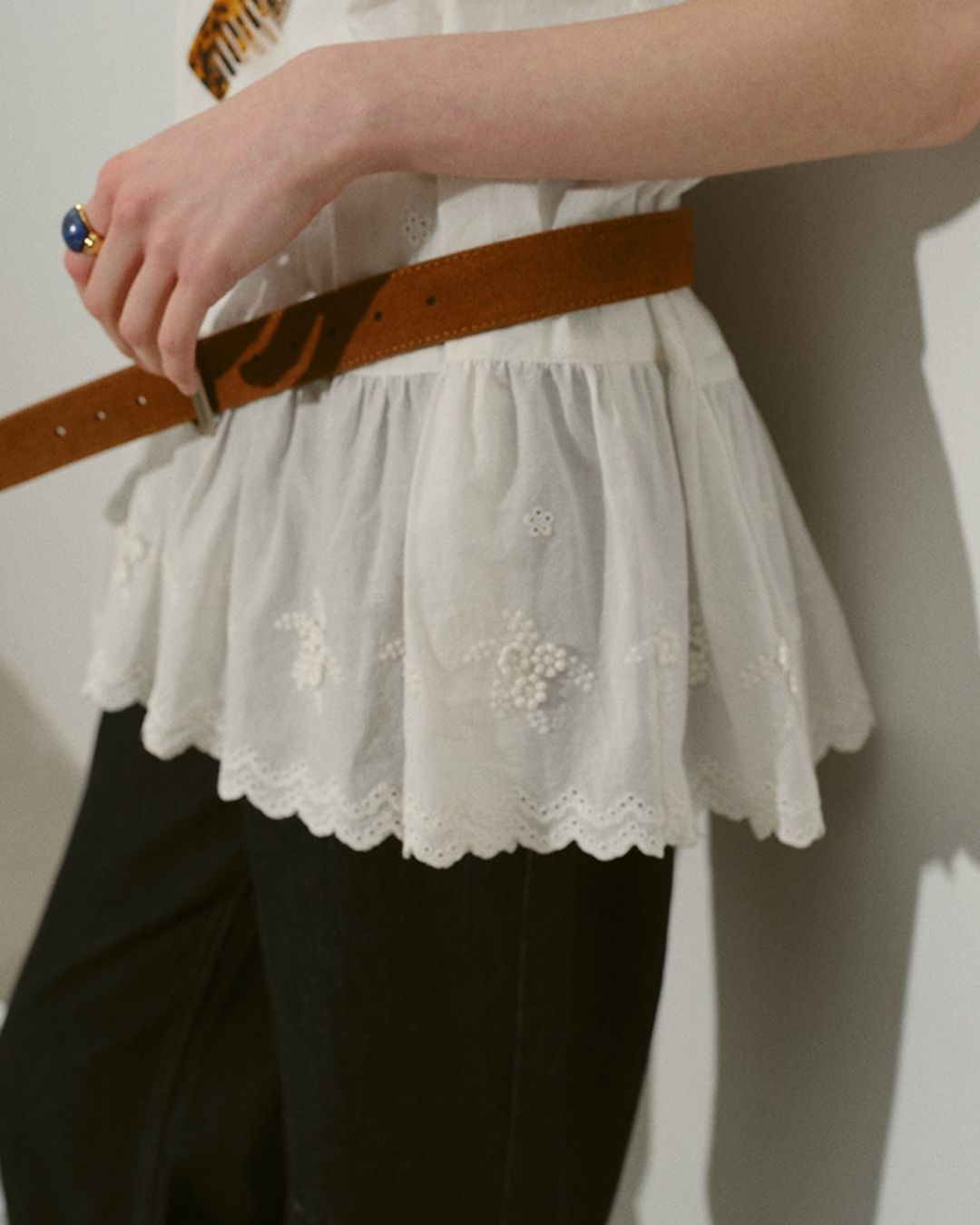 Small Flower Ruffle Sleeveless Shirt　SS001