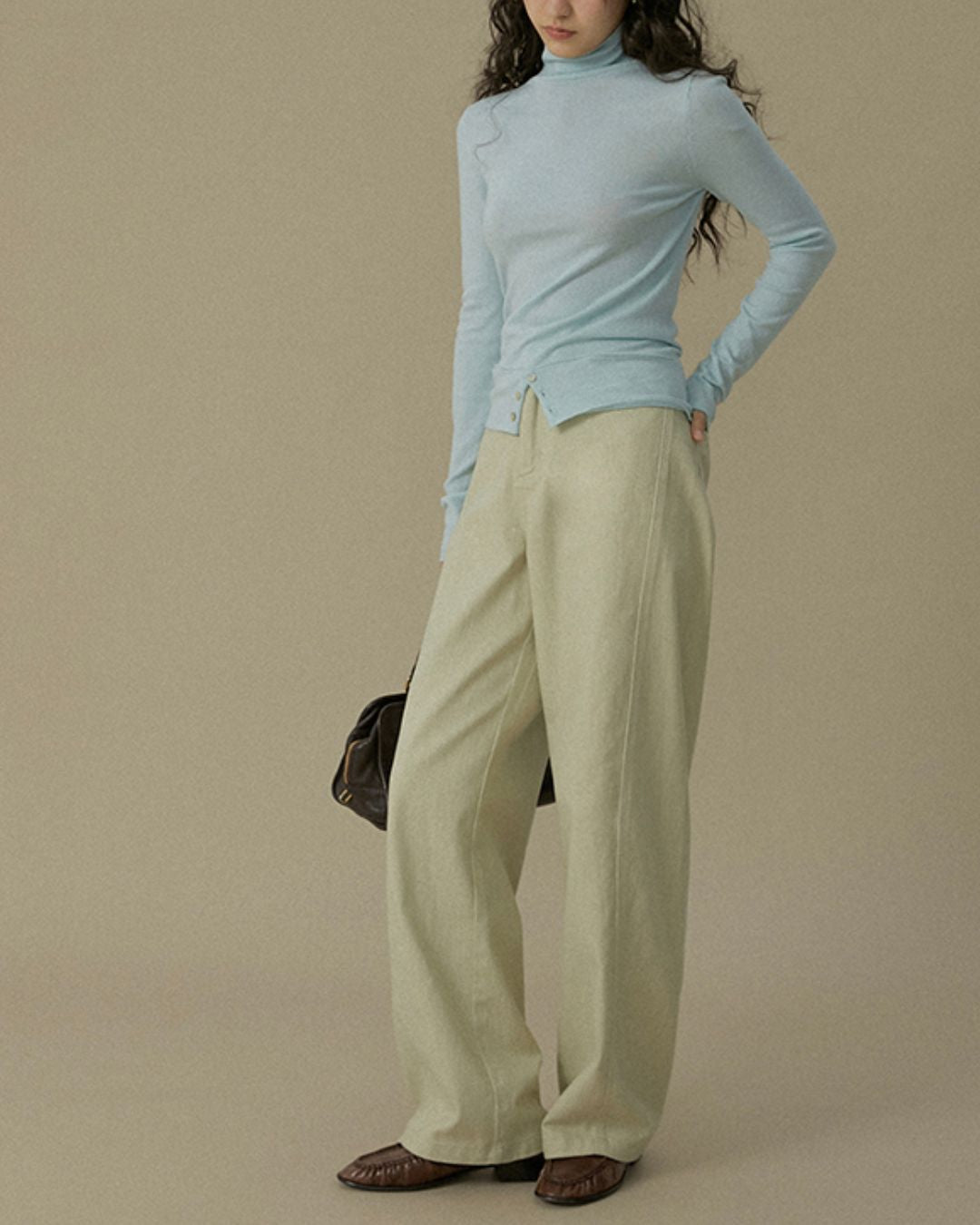 Slim Fit Turtleneck Top　LT018