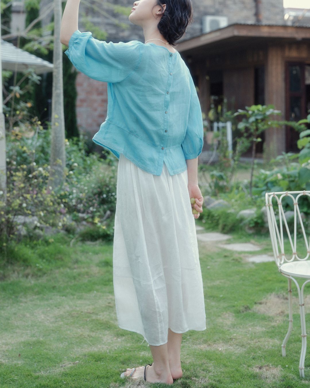 Back Button Lace Round Neck Shirt　LS045