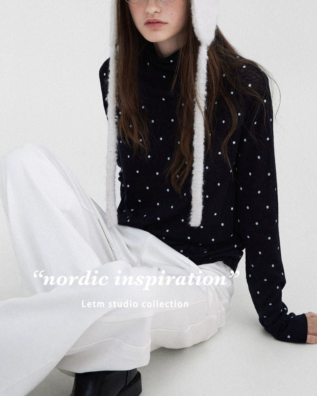 Airy High-neck Polka Dot Knit　KN037