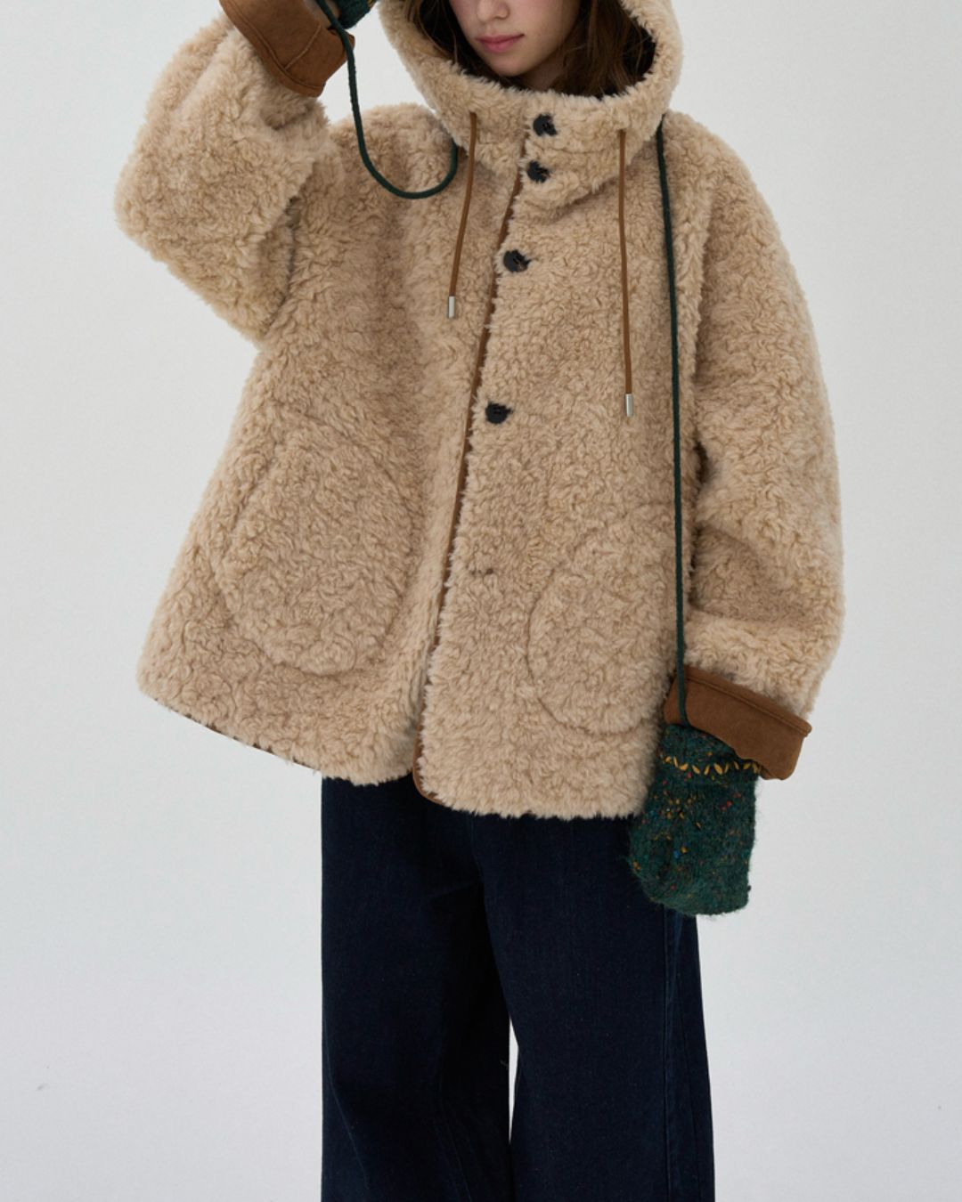 Fluffy Reversible Hooded Jacket　JK067