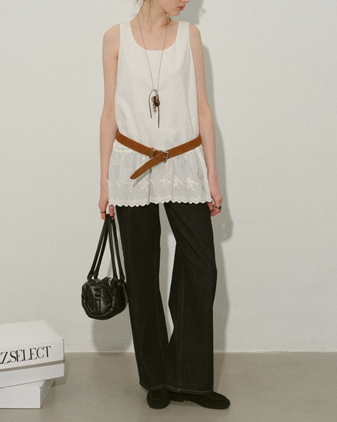 Small Flower Ruffle Sleeveless Shirt　SS001