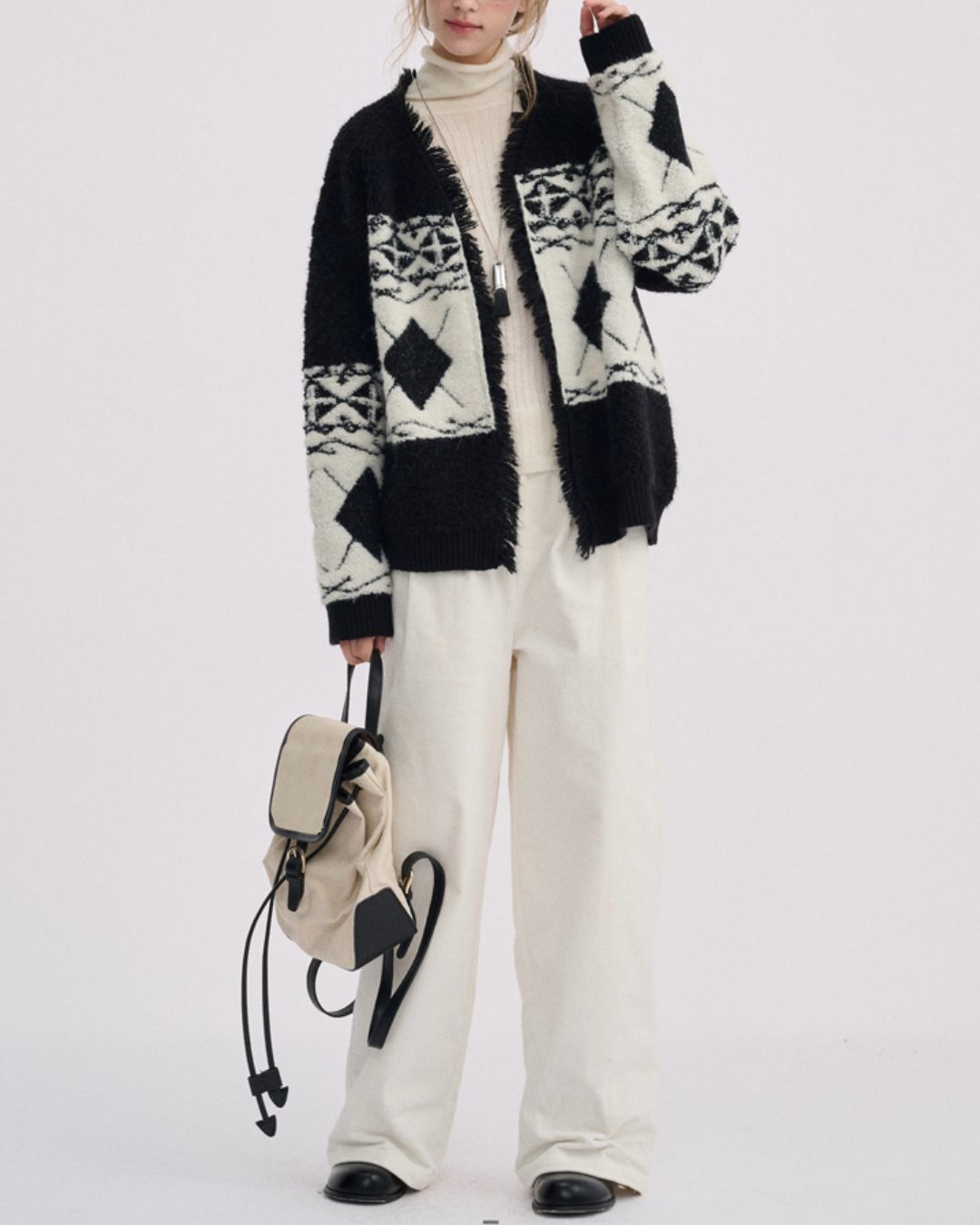 V-neck Geometric Raw Edge Knit Cardigan　KN076