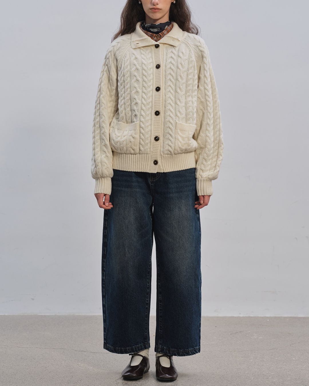 High-neck Cable Knit Cardigan　KN031