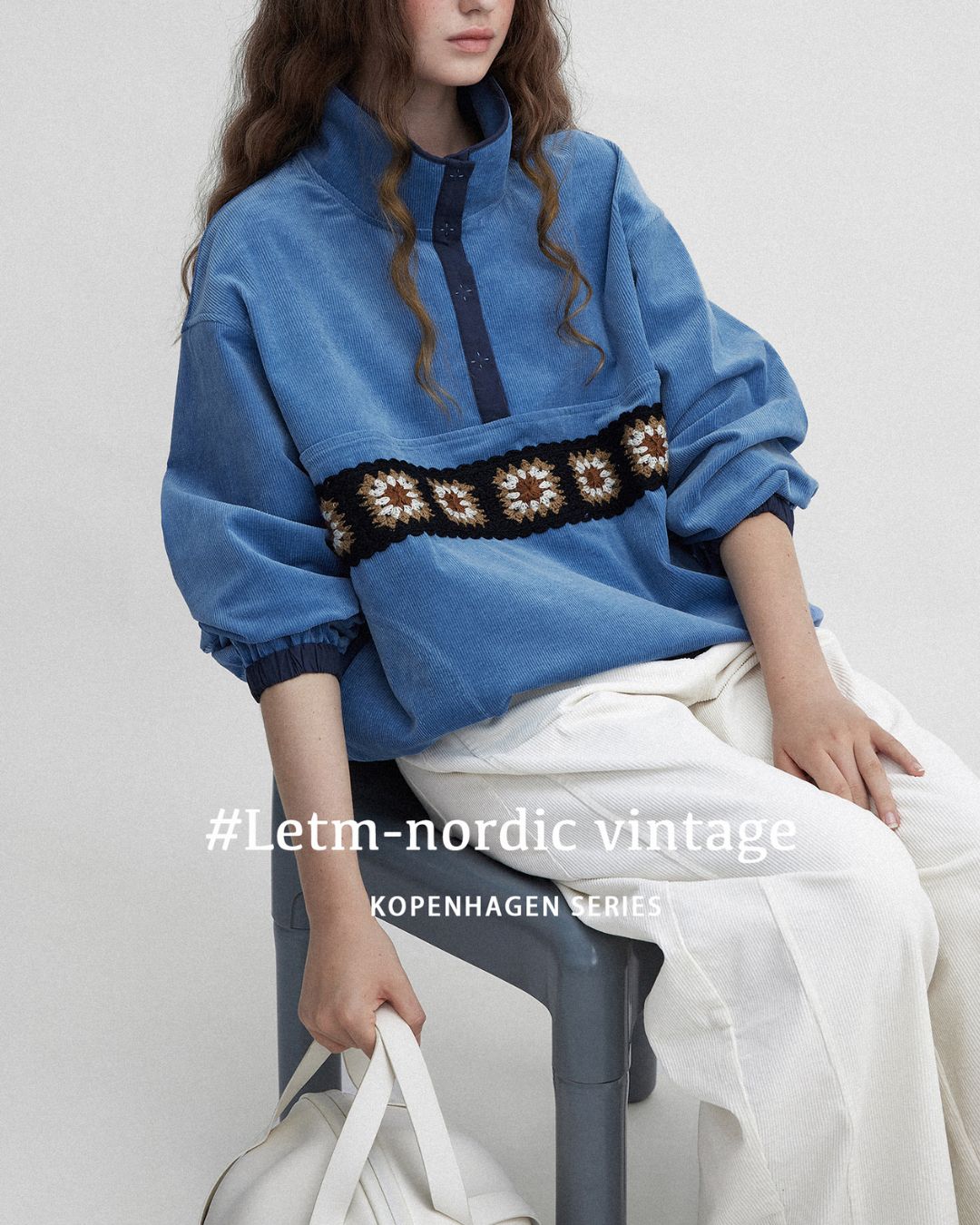 Crochet Stand-up Collar Top　SW005