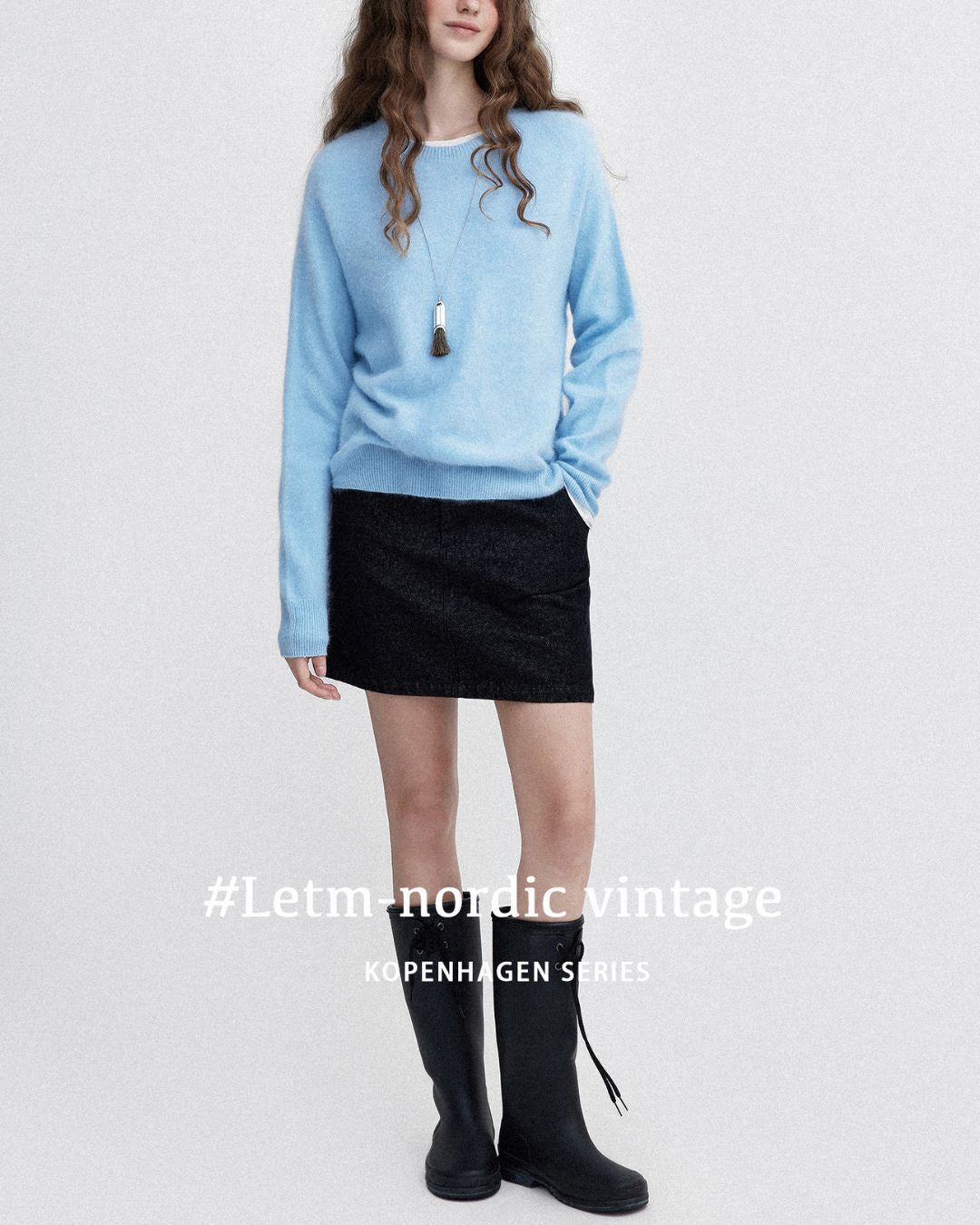 Round Neck Relaxed Knit　KN024