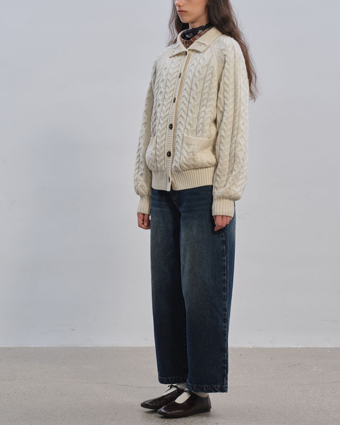 High-neck Cable Knit Cardigan　KN031