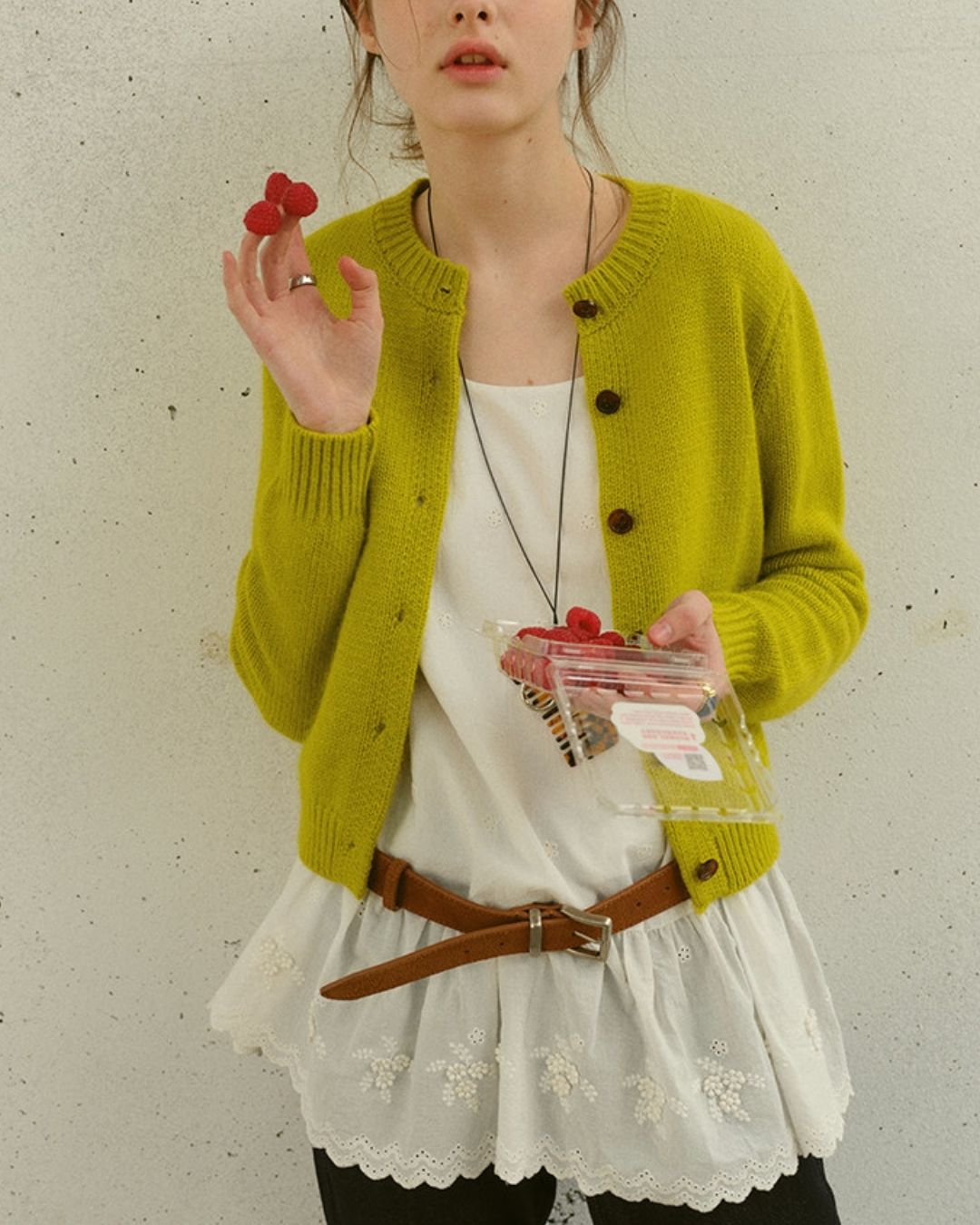 Small Flower Ruffle Sleeveless Shirt　SS001