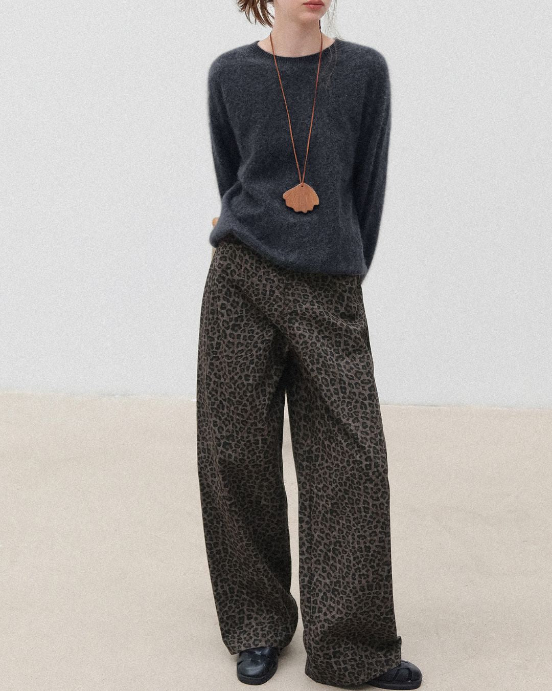 Round Neck Relaxed Knit　KN024