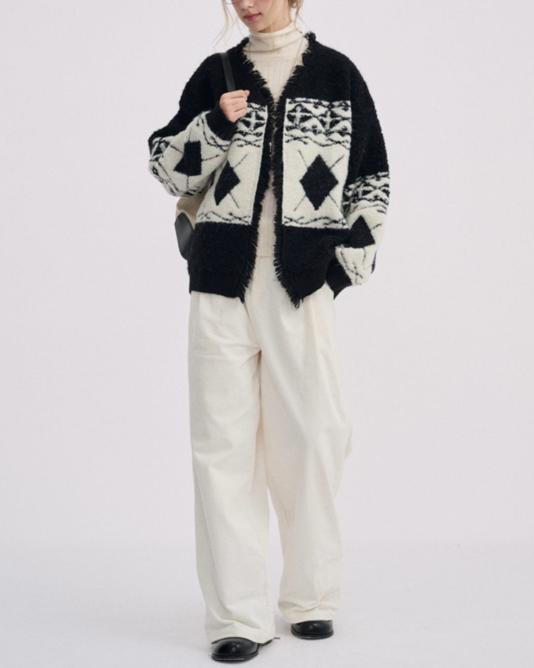 V-neck Geometric Raw Edge Knit Cardigan　KN076