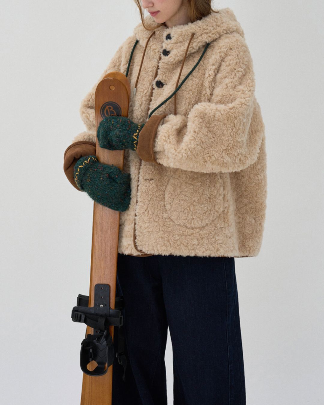 Fluffy Reversible Hooded Jacket　JK067