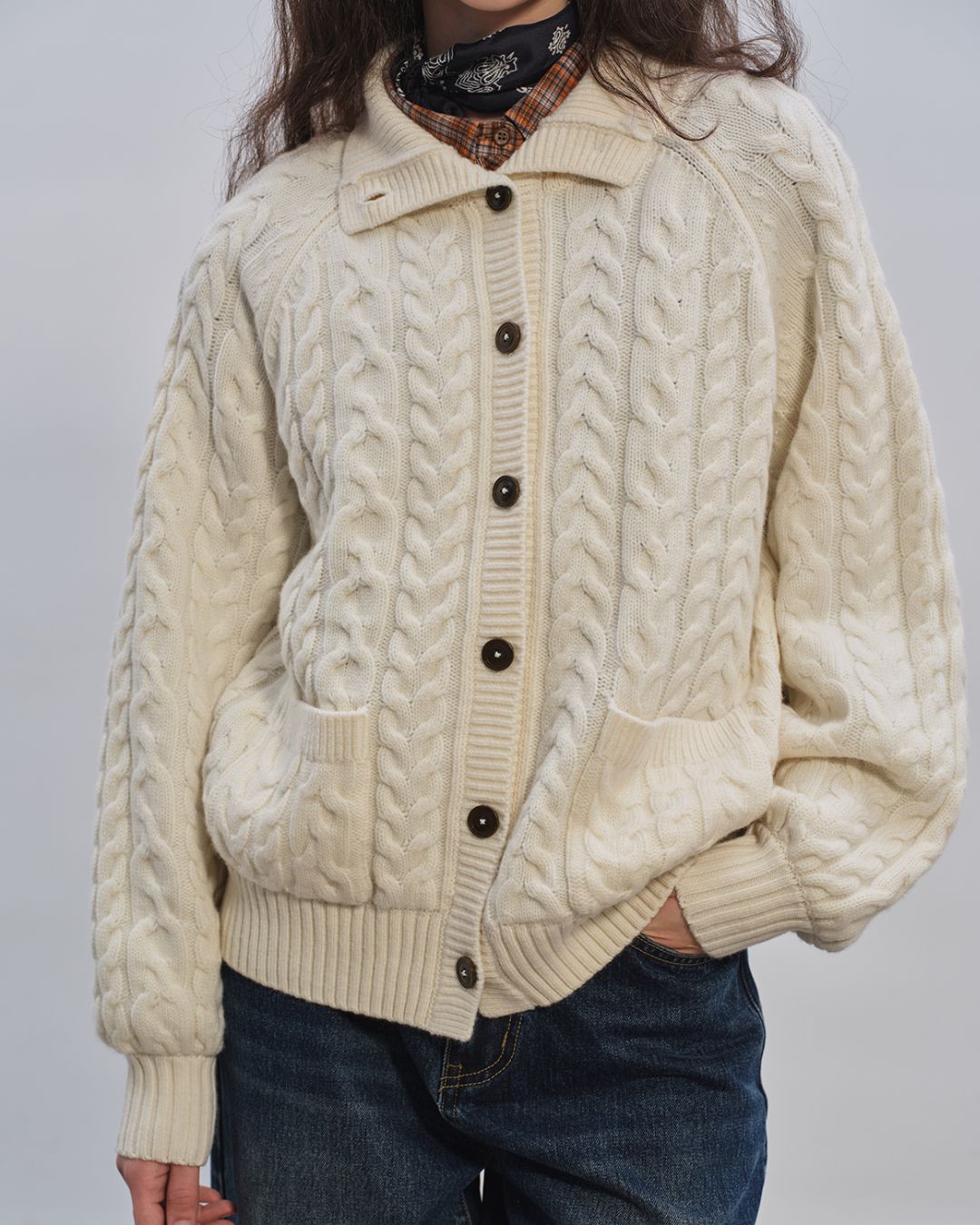 High-neck Cable Knit Cardigan　KN031