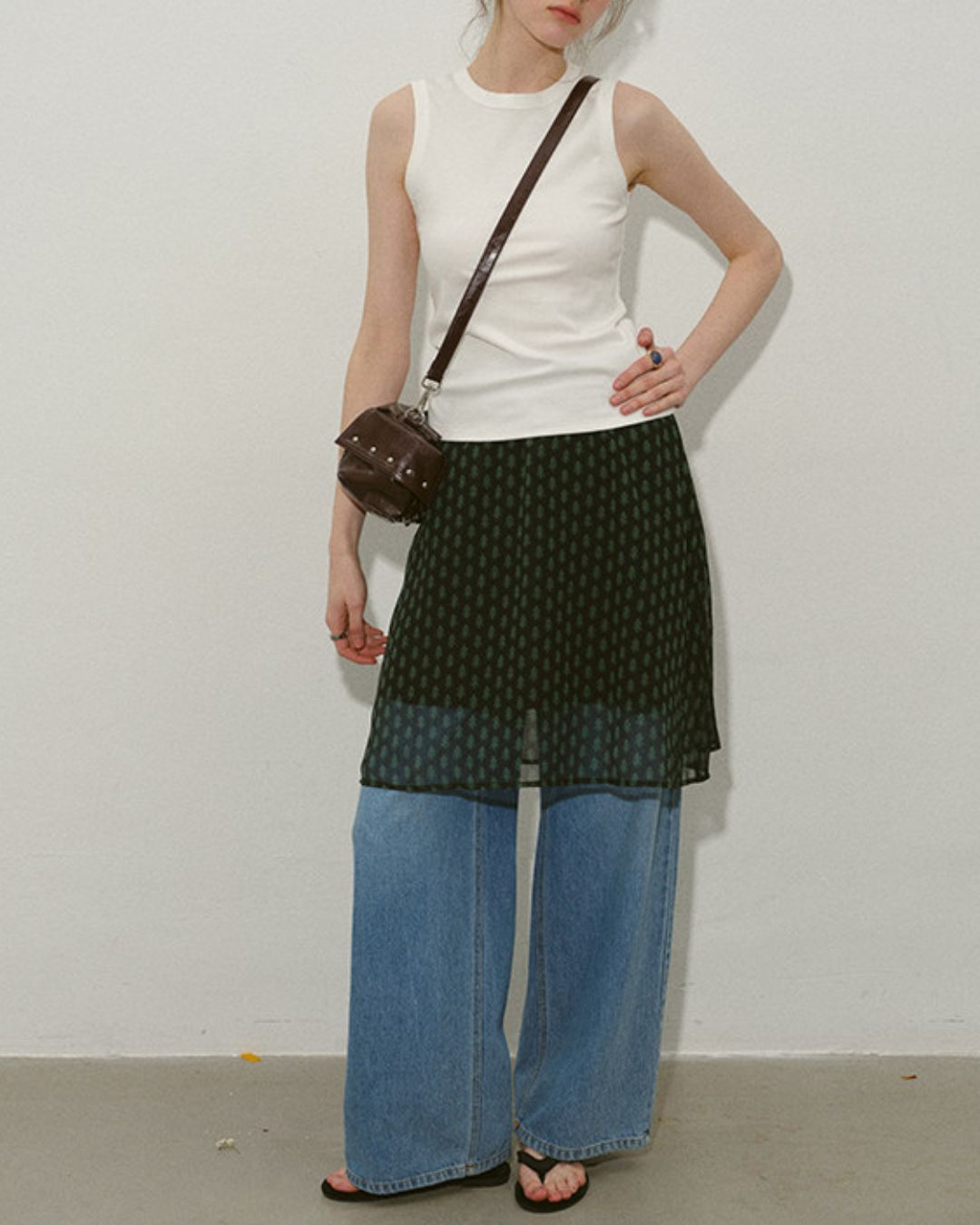 Crew Neck Slim Fit Tank Top　ST003