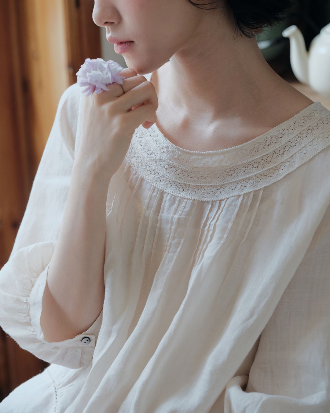 Back Button Lace Round Neck Shirt　LS045