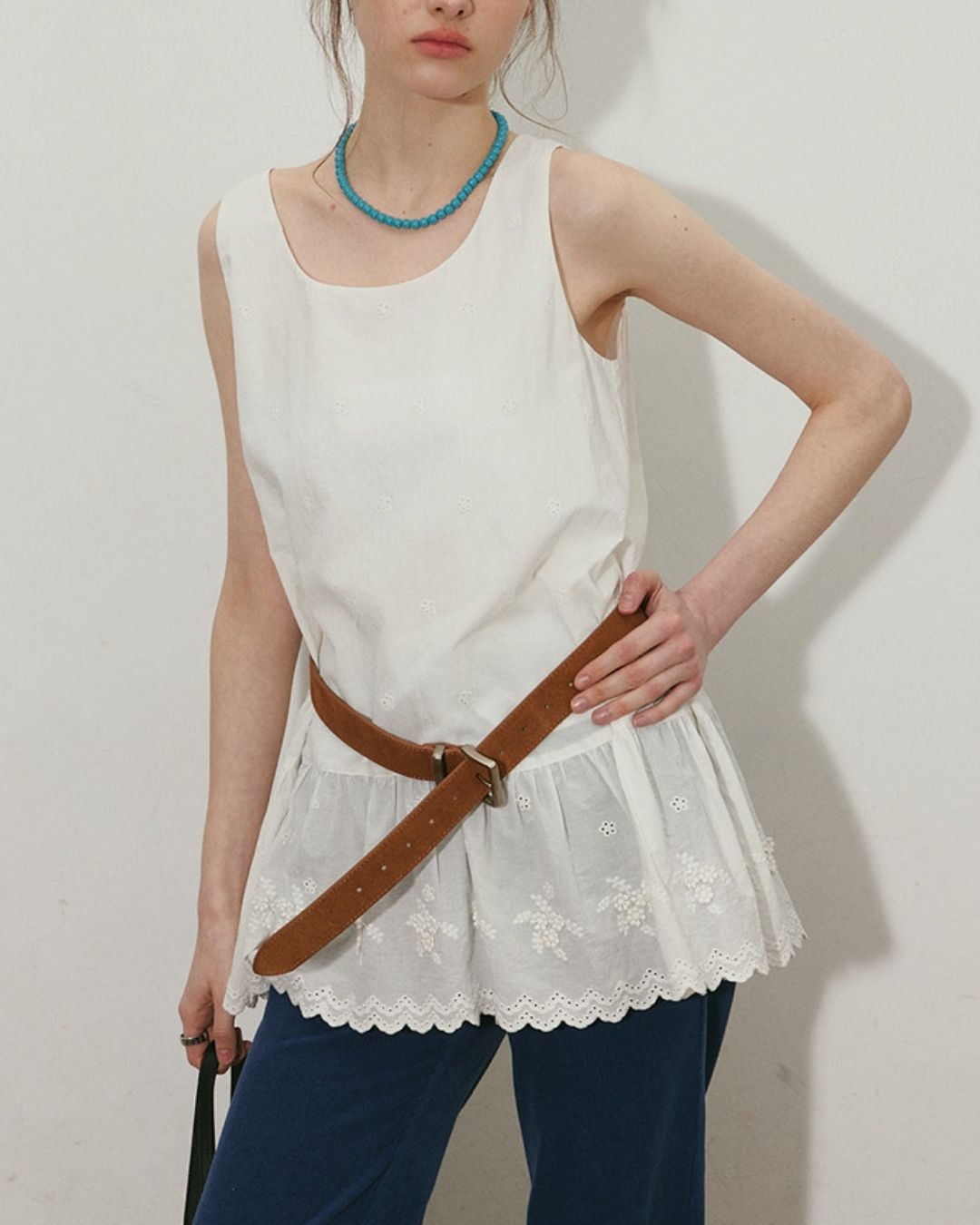 Small Flower Ruffle Sleeveless Shirt　SS001
