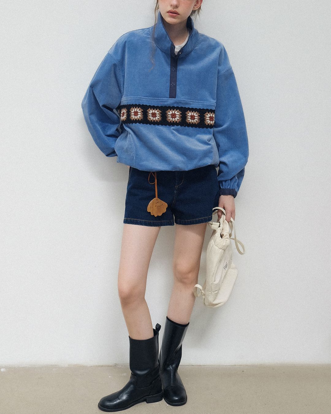 Crochet Stand-up Collar Top　SW005