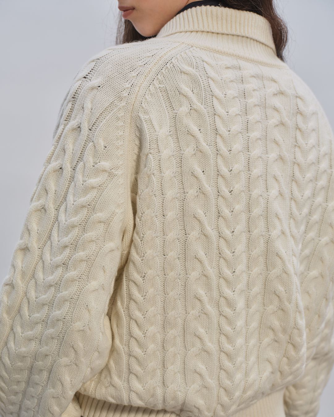 High-neck Cable Knit Cardigan　KN031