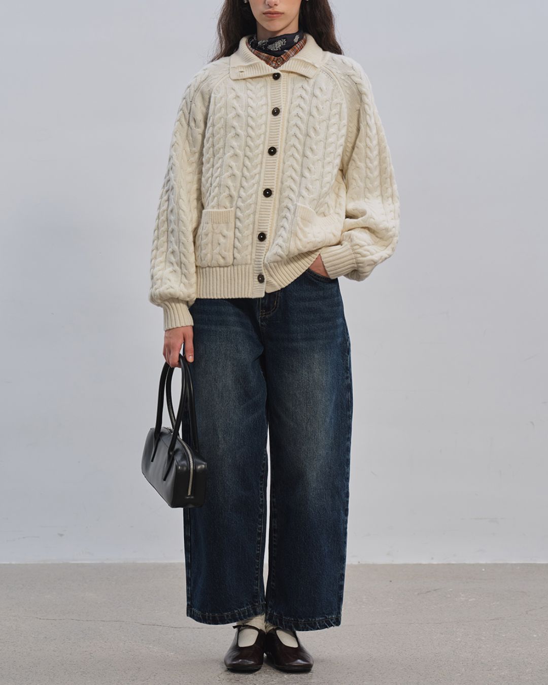 High-neck Cable Knit Cardigan　KN031